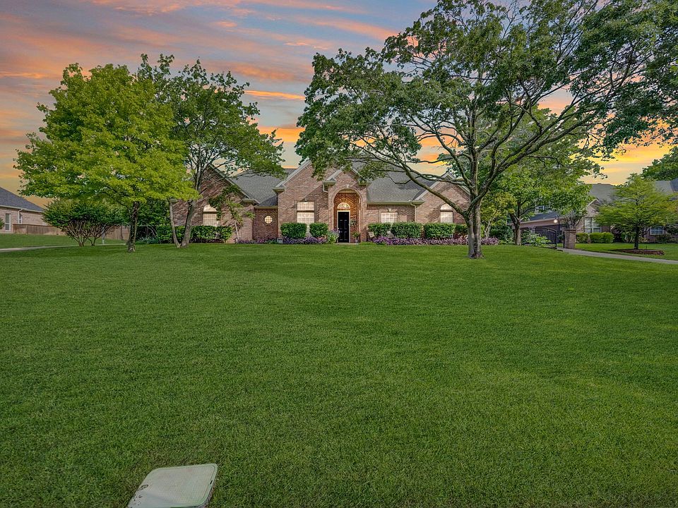 1st image of 1829 Plum Creek Dr
