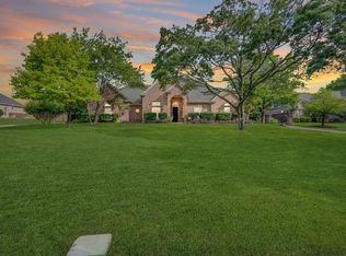 1829 Plum Creek Dr, Midlothian, TX 76065