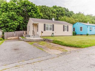 74 Hambly Rd, Tiverton, RI 02878