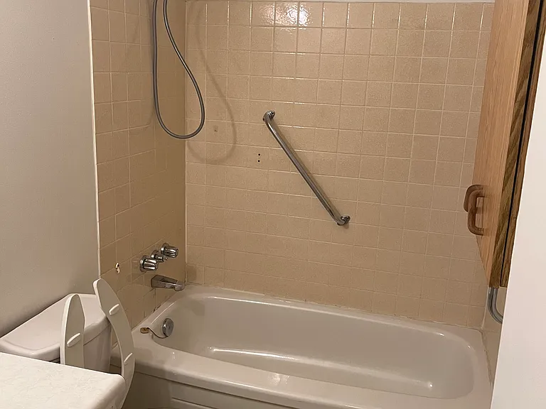 152 Thorold Rd #305 — Photo 8