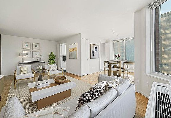 3rd image of 240 E 39th St APT 10B