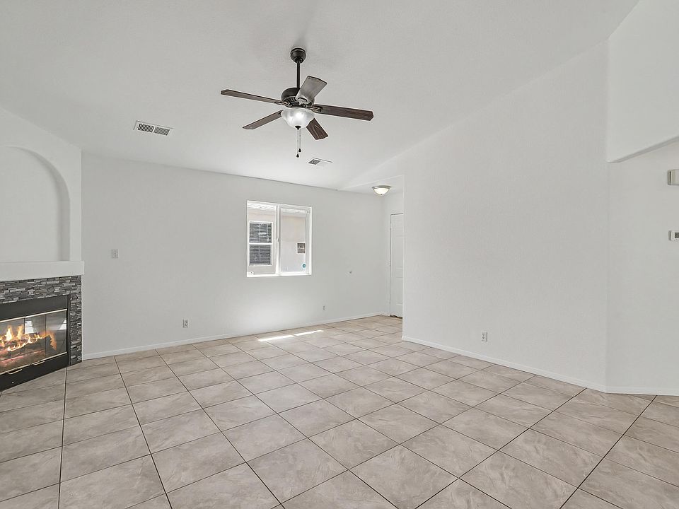 1st image of 616 Valley Meadows Dr NE