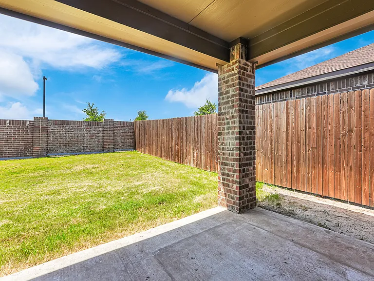 2118 Brisbon St — Photo 30