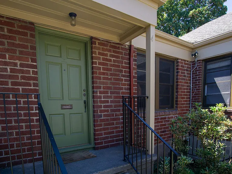 1946 NW Lovejoy St #3 — Photo 2