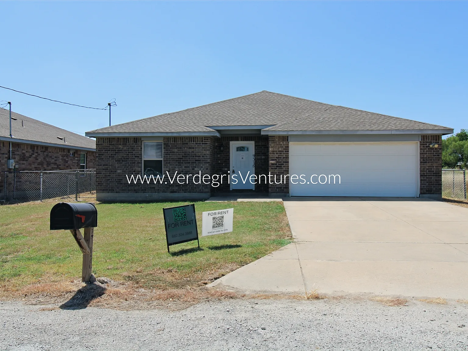 4 bed, 2013 sqft, $2,100 — Photo 1