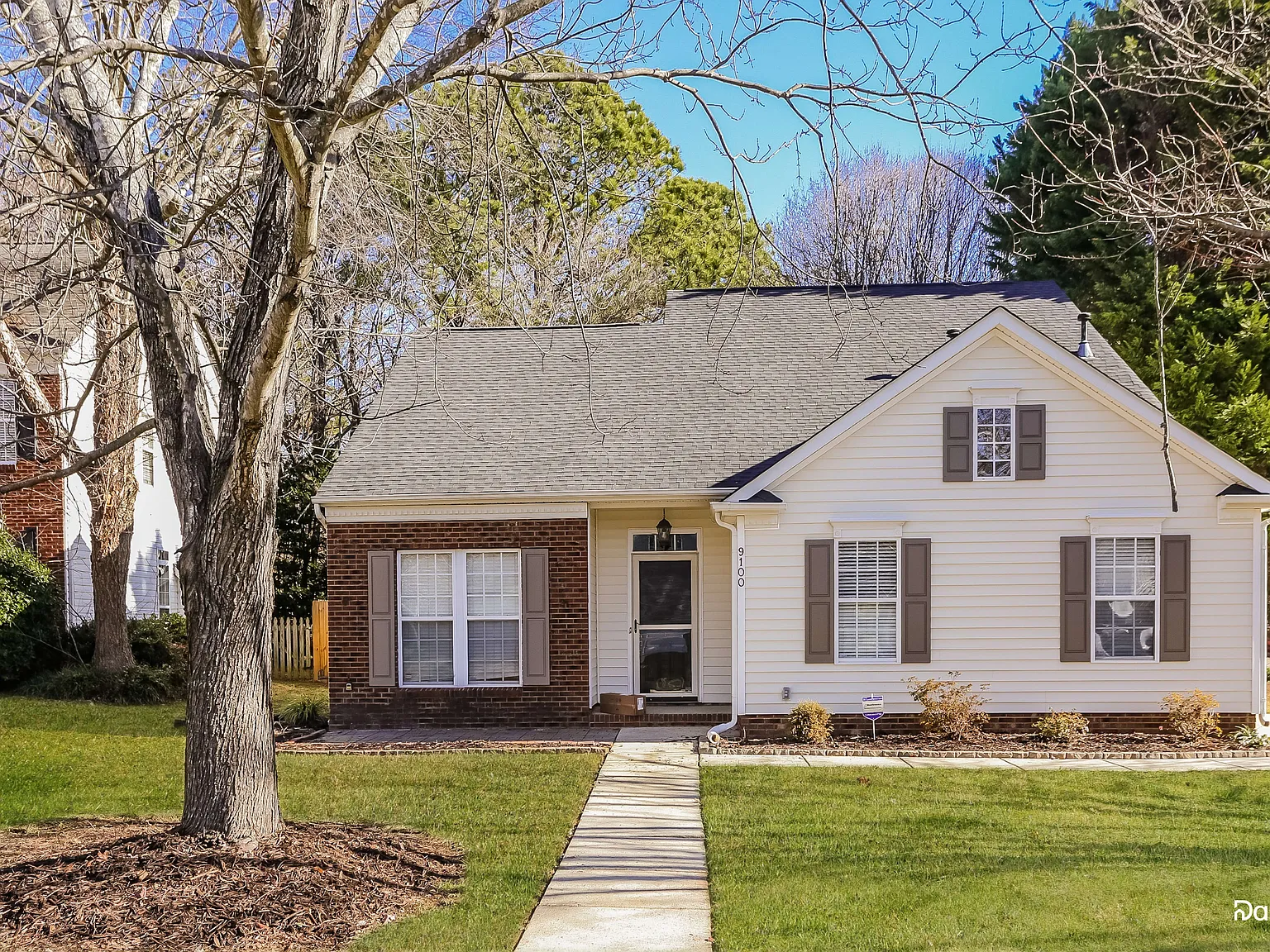 3 bed, 2.5 bath, 1738 sqft, $2,110 — Photo 1