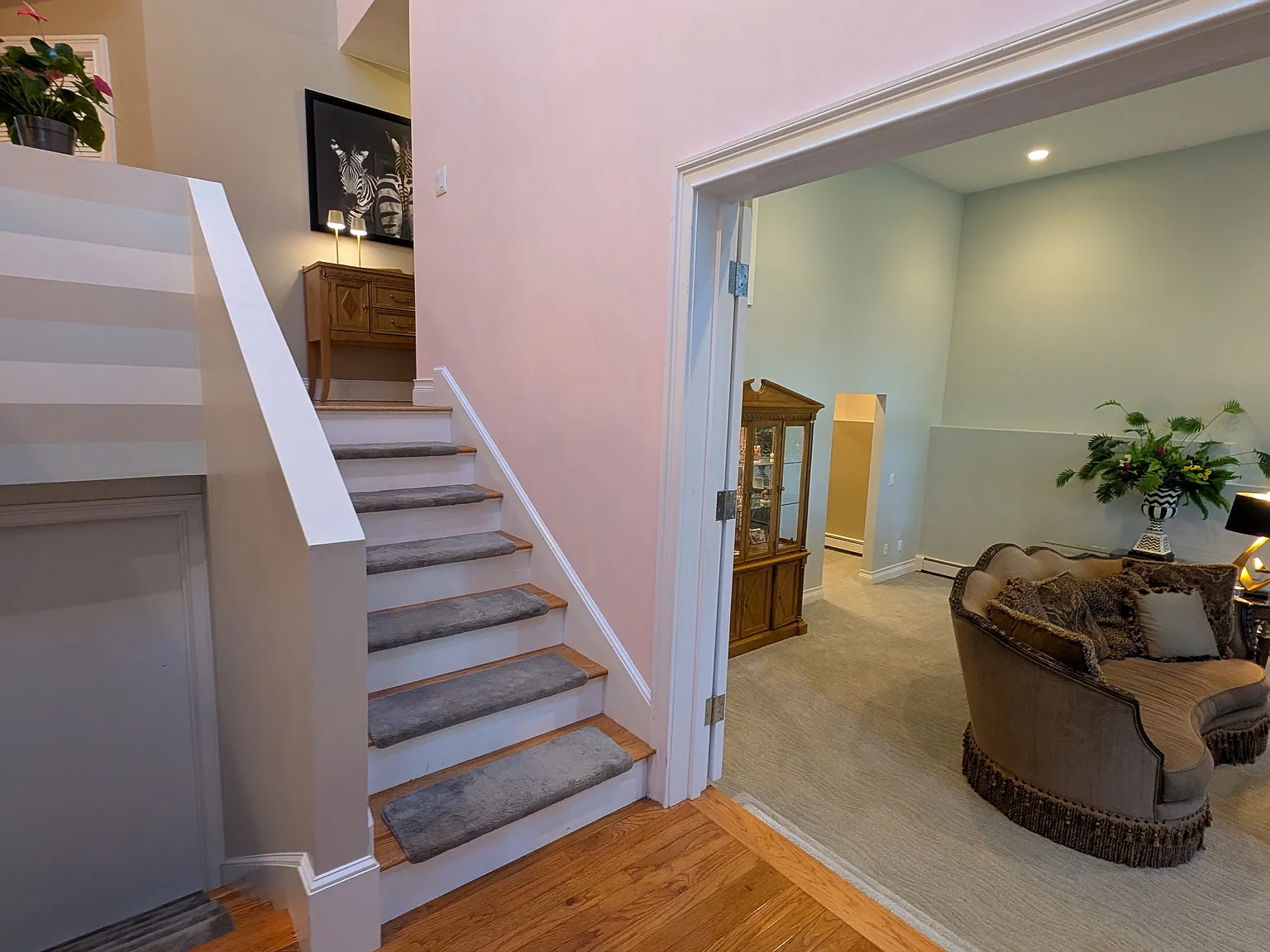 4 bed, 2.5 bath, 4500 sqft, $6,000 — Photo 2