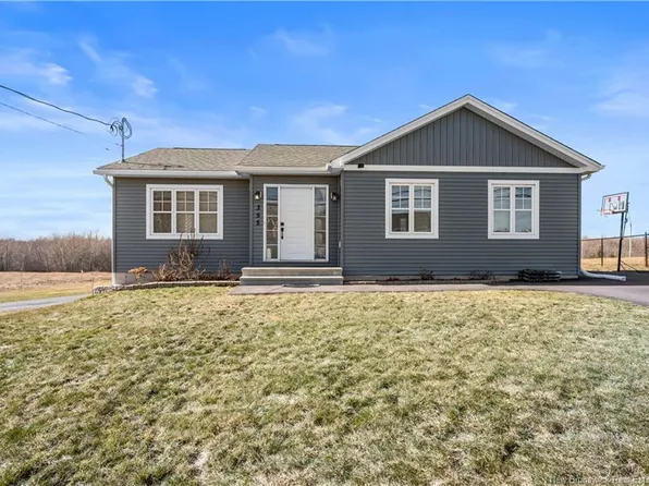 355 Dover Rd, Dieppe, NB E1A 7M3