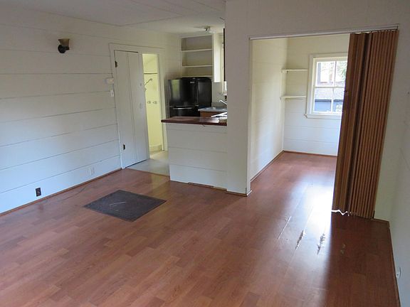 2nd image of 8872 Brook Ave #3