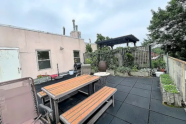 Outdoor, photo 1