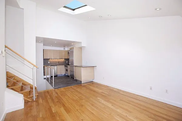 Rented by Pi Capital Partners | media 16