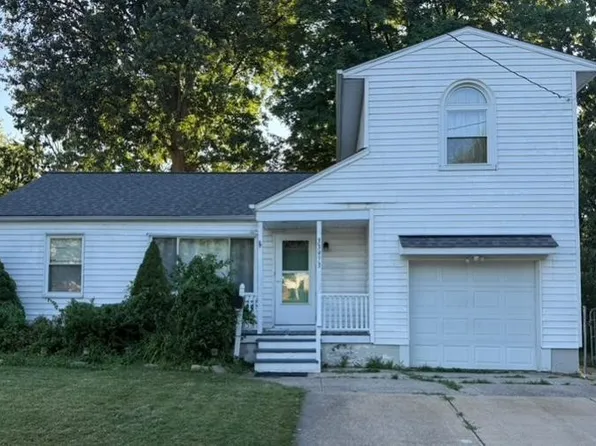 33973 Willowick Dr, Eastlake, OH 44095
