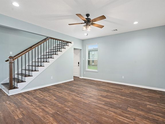 4th image of 111 Harvest St