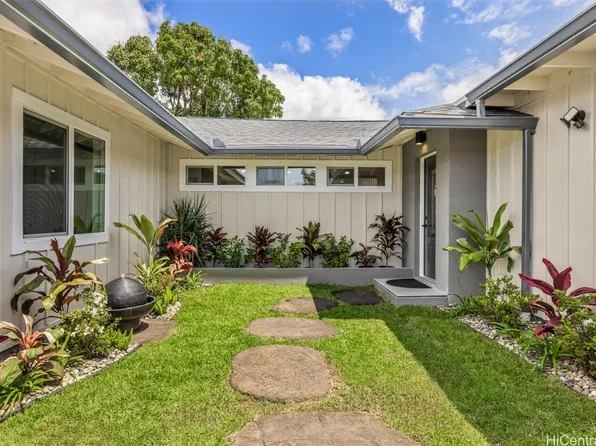 1029 Makaiwa St, Honolulu, HI 96816