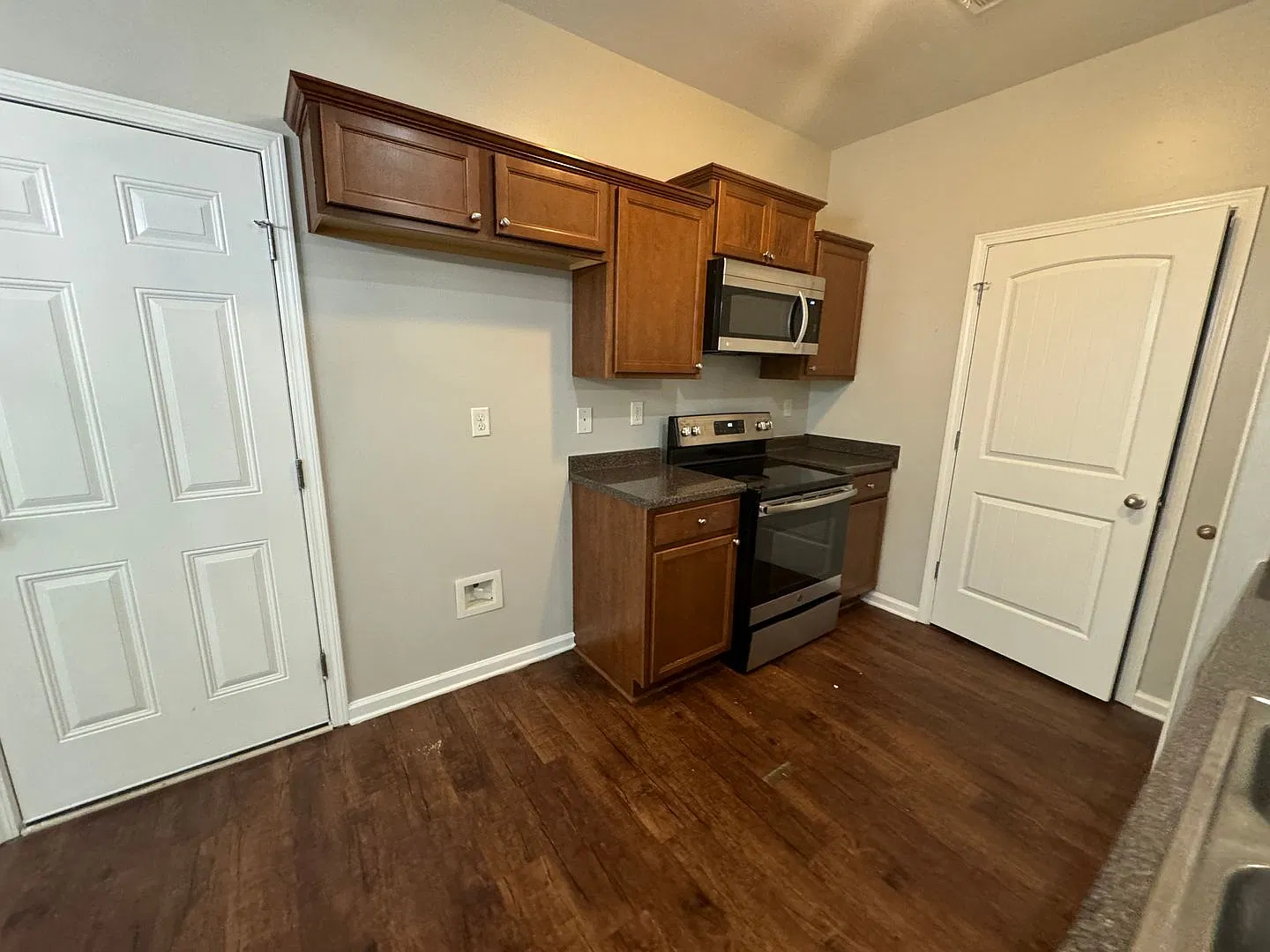 Welcome to 7931 Bay Meadow Circle South! — Photo 4