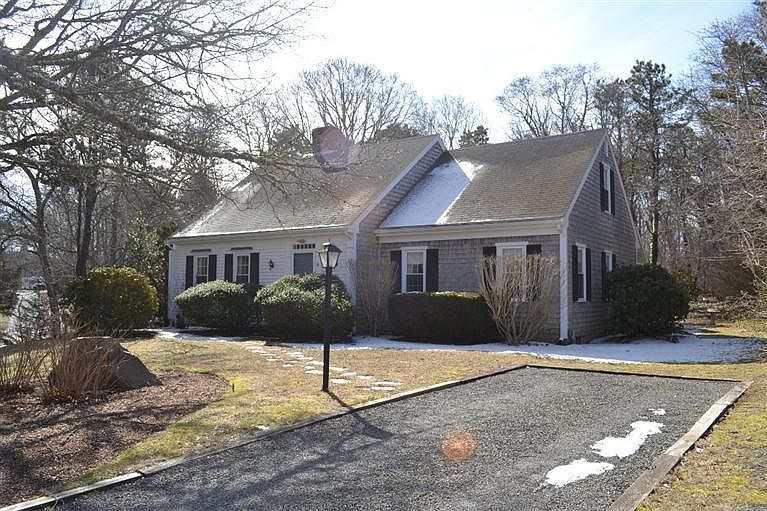 1st image of 11 Driftwood Ln