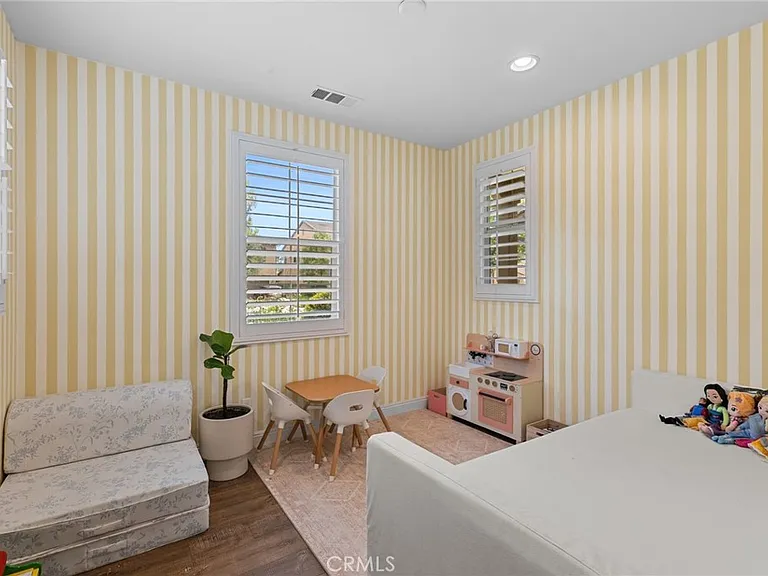 33 Gamella St — Photo 11