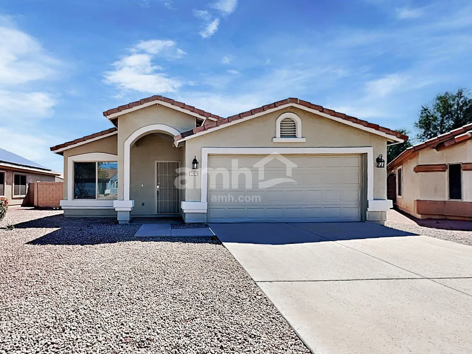 3 bed, 2.0 bath, 1624 sqft, $1,980 — Photo 1
