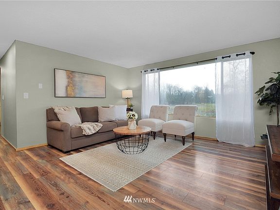 Not one but two living spaces. 