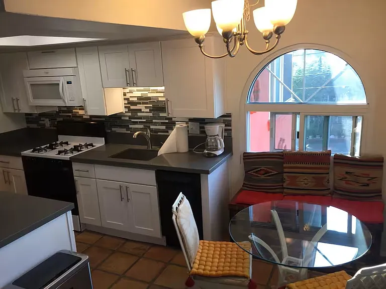 2055 Albatross St — Photo 11