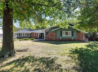1126 N Farmstead St, Wichita, KS 67208