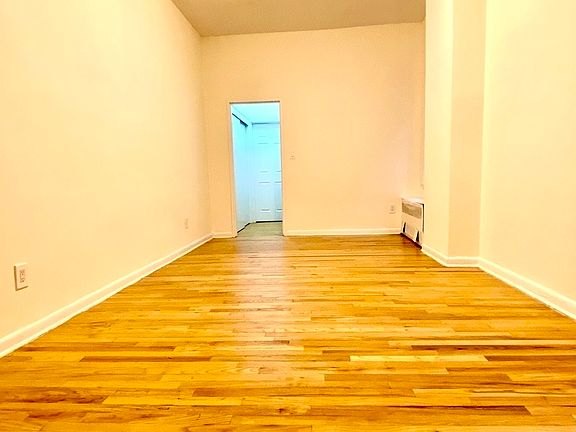 4th image of 410 E 89th St APT 1C
