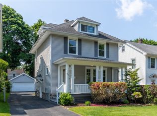 41 Maplehurst Rd, Rochester, NY 14617