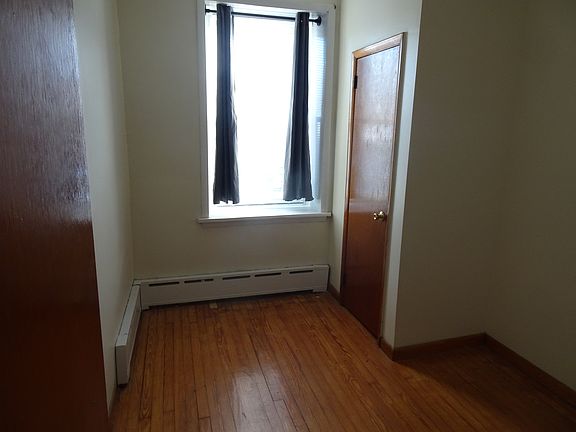 3rd image of 77 Limekiln Pike Side B