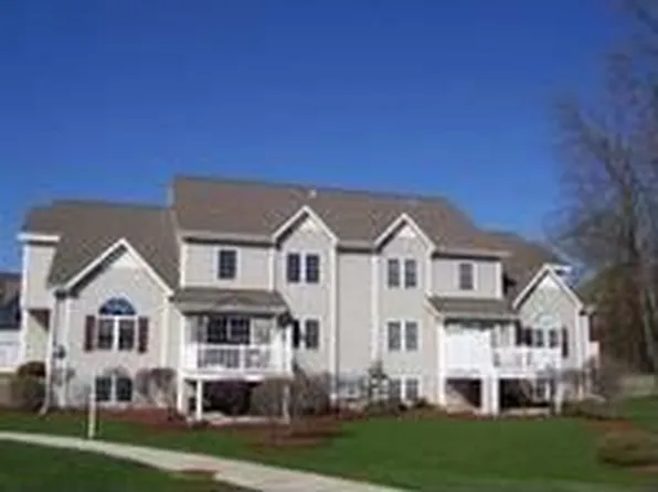 1941 Edwards St, East Troy, WI 53120