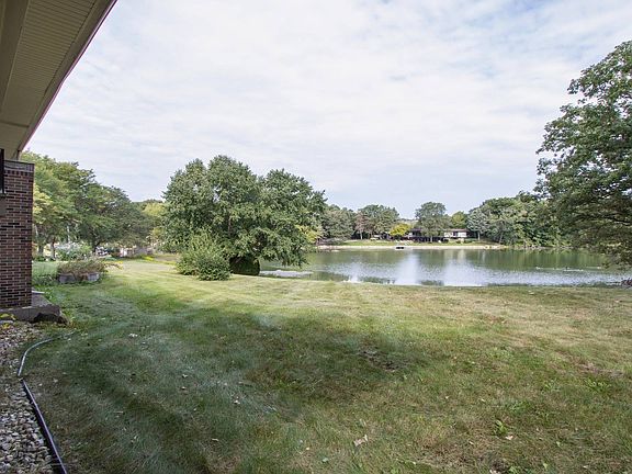 3rd image of 8501 W 128th St