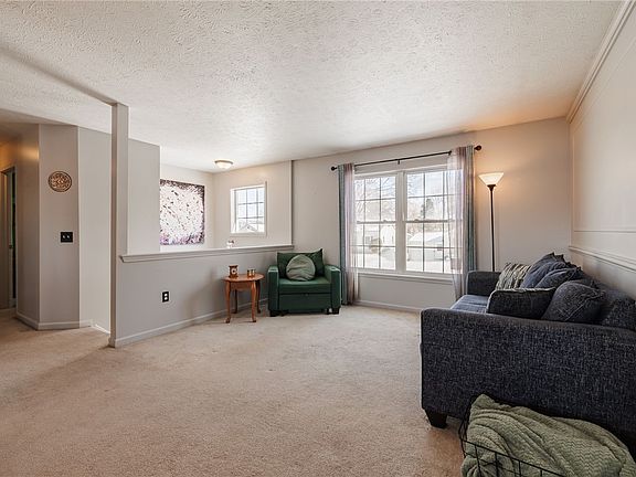 3rd image of 89 Ardella St