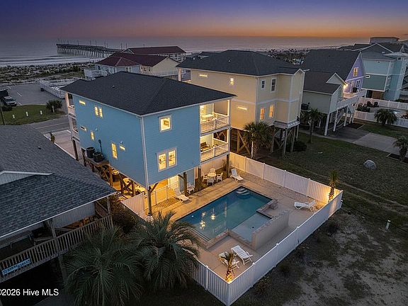 4th image of 1420 E Beach Drive