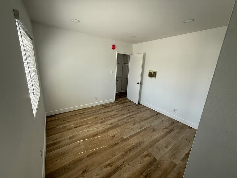 3374 Overland Ave #5 — Photo 19