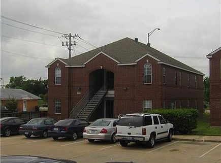 1st image of 109 Maple Ave APT A