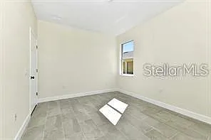 285 N Kentucky Ave — Photo 17