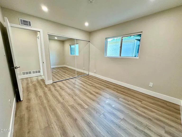 16744 Ludlow St — Photo 14