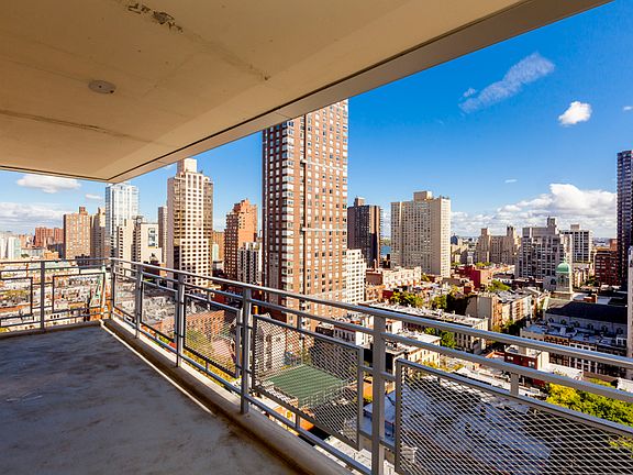 3rd image of 305 E 86th St #17KE
