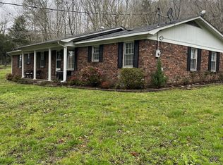1904 Hog Creek Rd, Waynesboro, TN 38485