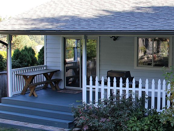 Rear covered deck, BBQ area