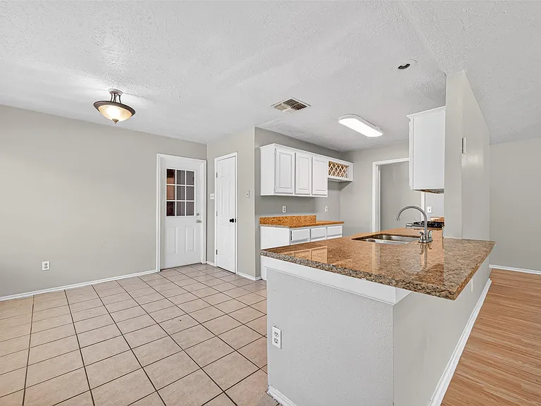 2310 Woodwind Dr — Photo 13