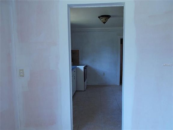 5th image of 795 42nd Ave S
