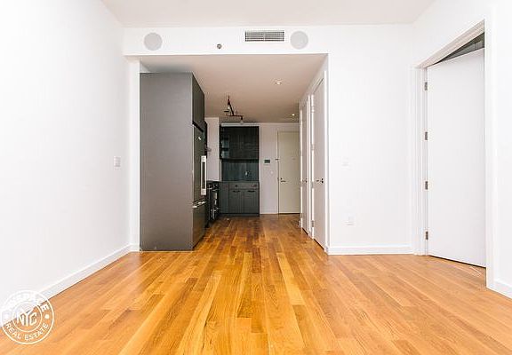 3rd image of 123 Melrose St APT 773
