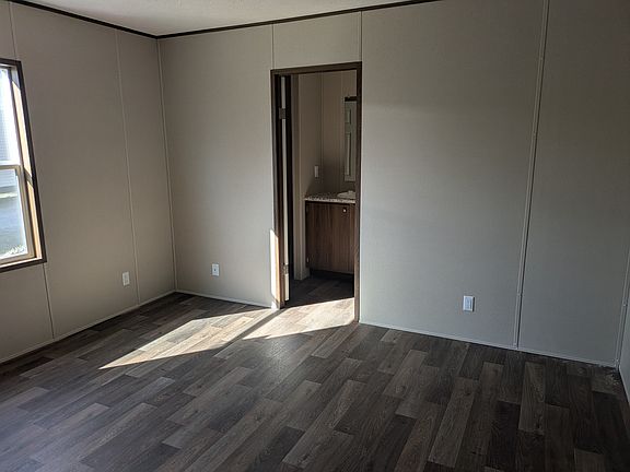 5th image of 402 E Hector Ave #10