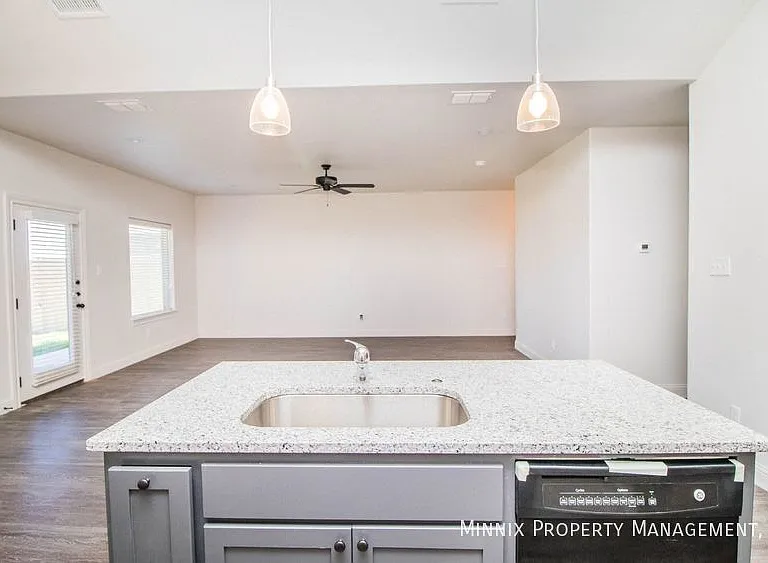 1616 102nd St #B — Photo 6