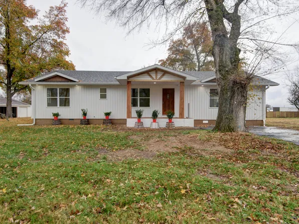 618 W Bluegrass Road, Strafford, MO 65757