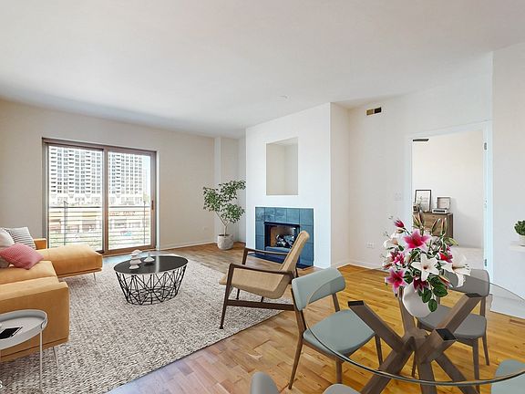 3rd image of 4350 N Broadway Ave #507