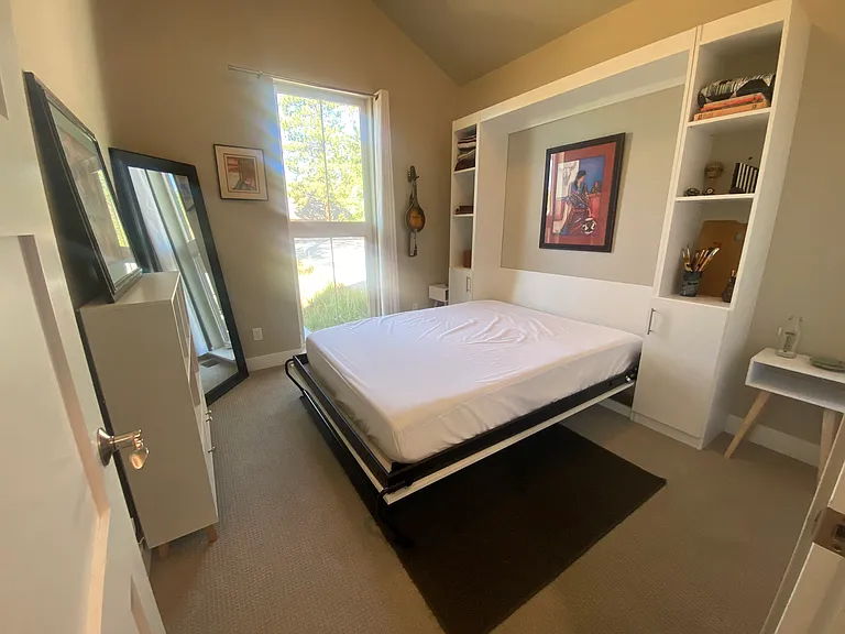 Murphy bed