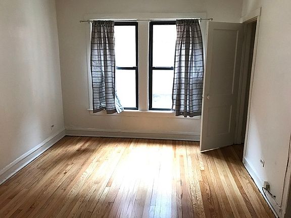 2nd image of 2641 N Spaulding Ave #2ES