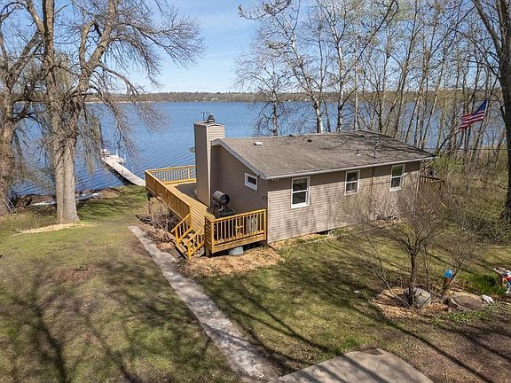 5th image of 46649 Cambridge Dr
