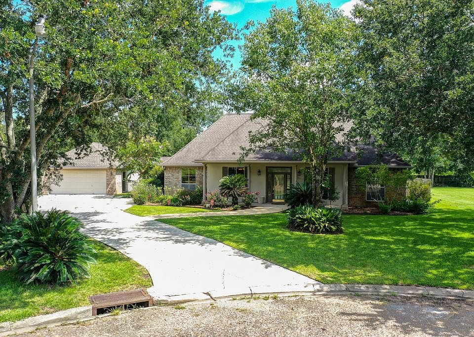 1st image of 7340 Silverthorn Dr